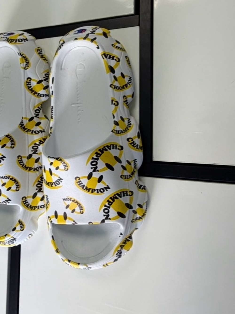 Champion IPO Smile White Graphic Slides Sandals | Men's Size 8 / Women's Size 10 - Picture 6 of 11